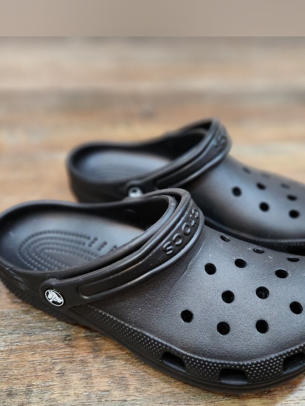Crocs Classic Clog Black Slip On Water Shoes Unisex Men's 8 / Women's 10
